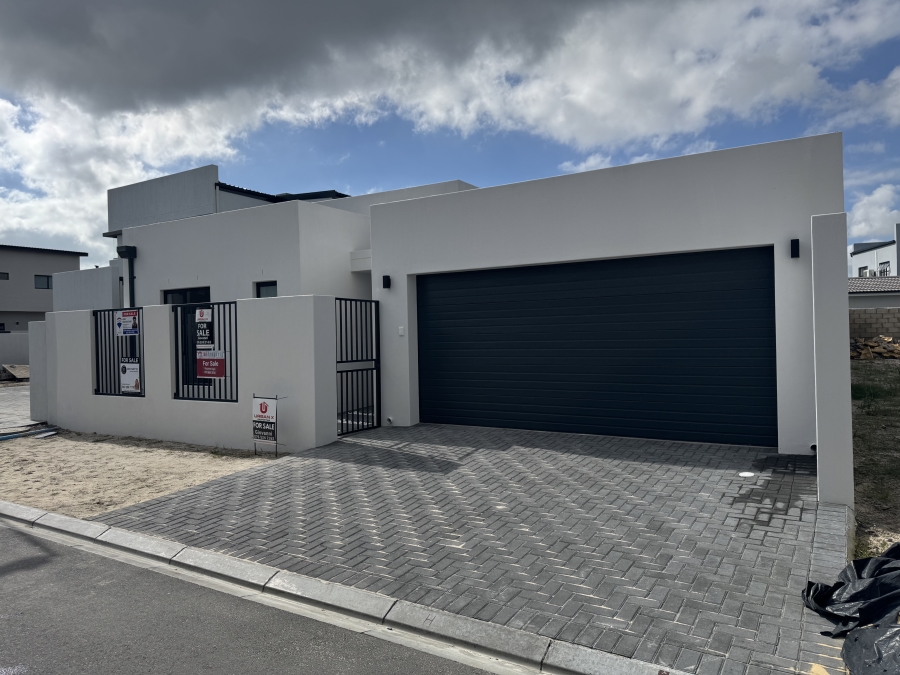 4 Bedroom Property for Sale in Sandown Western Cape